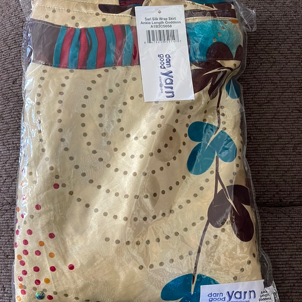 Darn Good Yarn - Ankle Length Sari Silk Wrap Skirt - Size 22-26 NWT